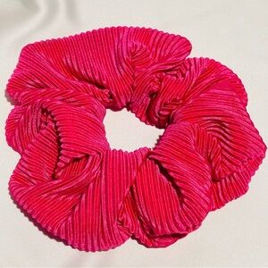 Satin Scrunchy Maxi - Raspberry
